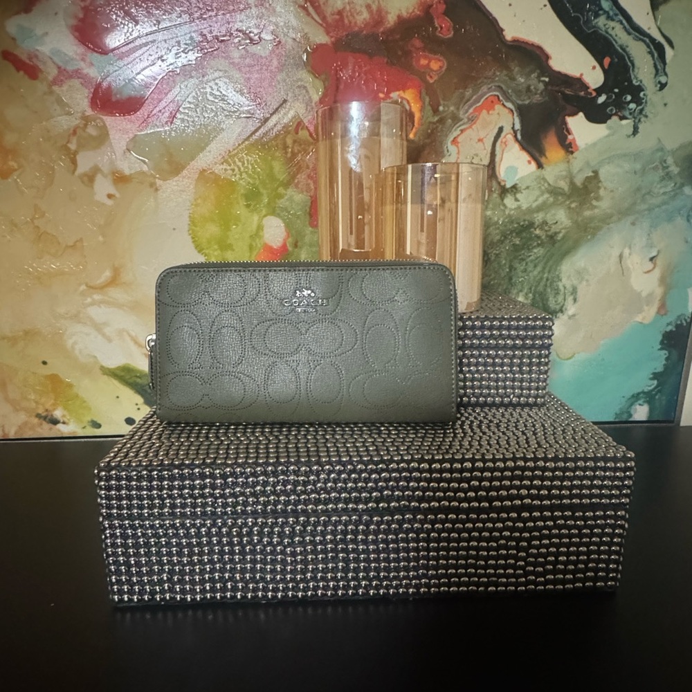 Coach Olive Embossed Wallet